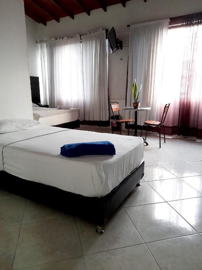 Hotel Saint John Medellin Bagian luar foto