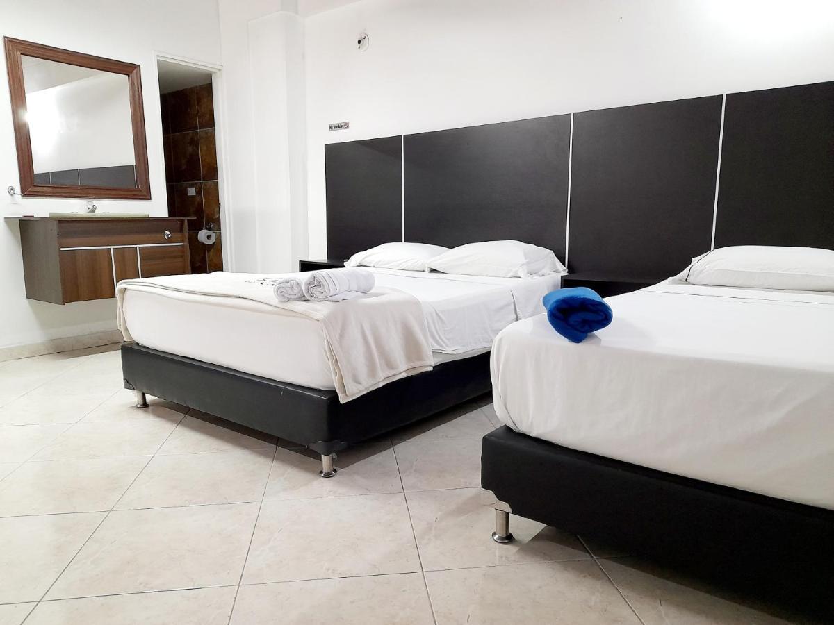 Hotel Saint John Medellin Bagian luar foto