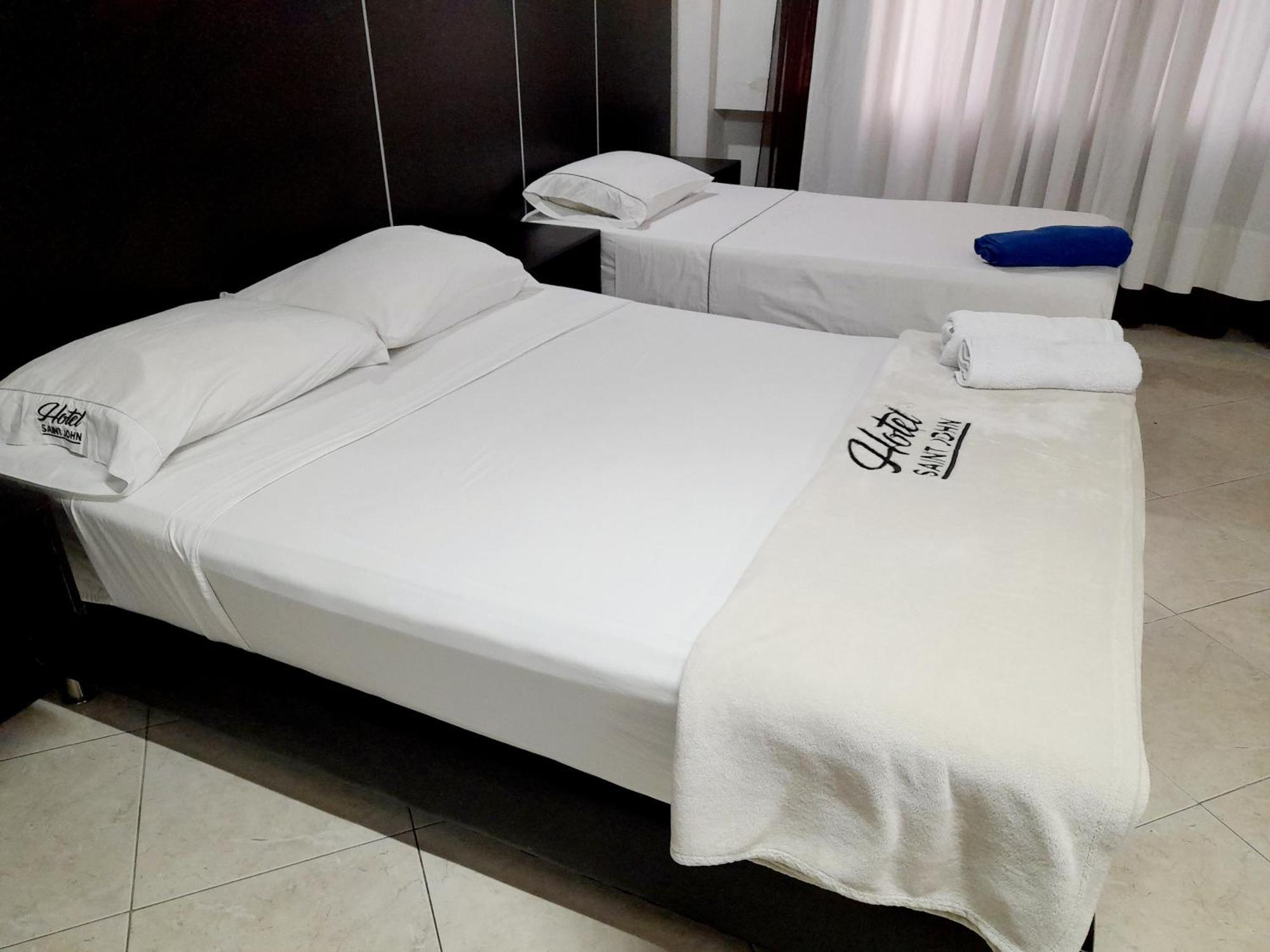 Hotel Saint John Medellin Bagian luar foto