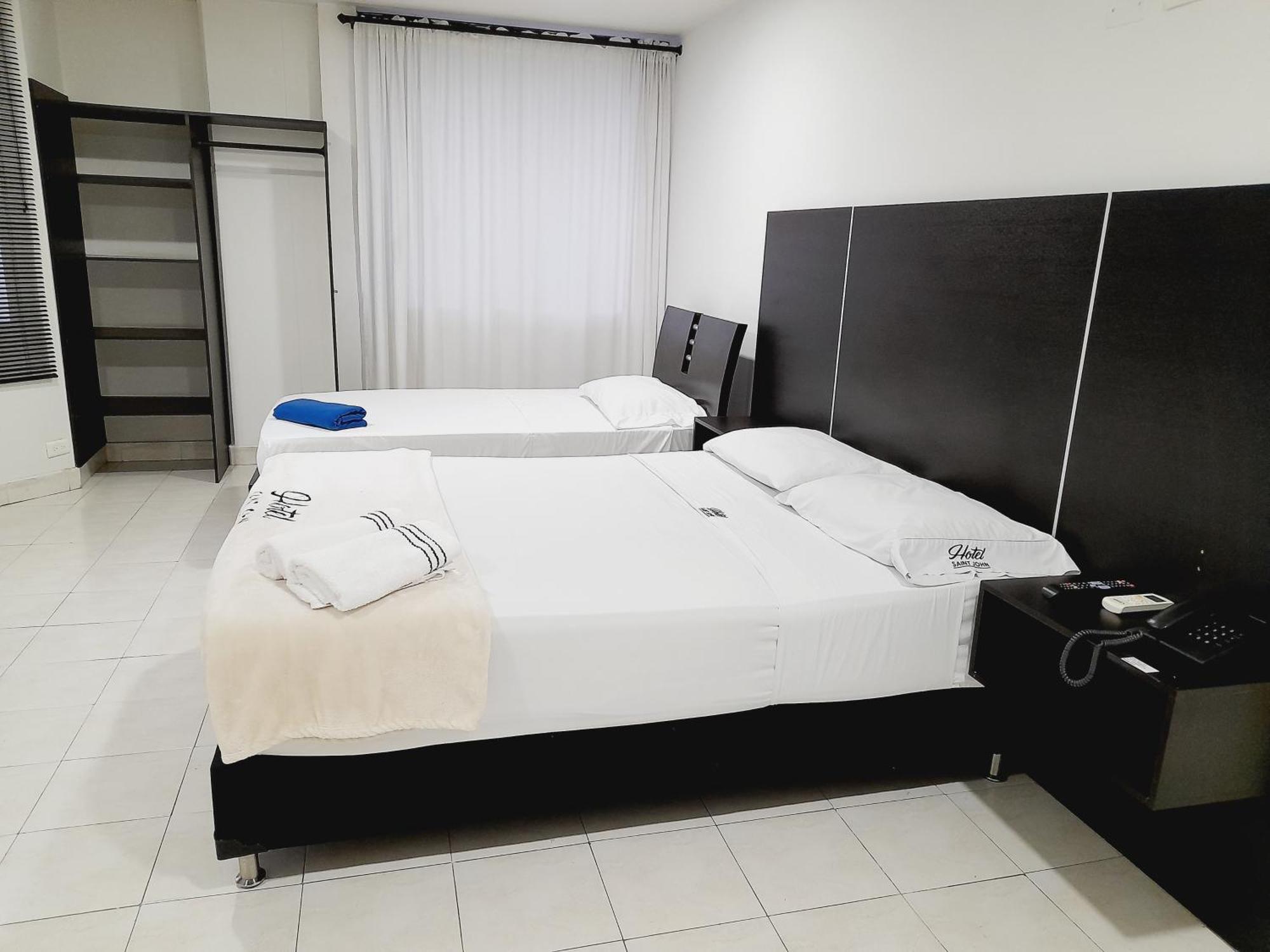 Hotel Saint John Medellin Bagian luar foto