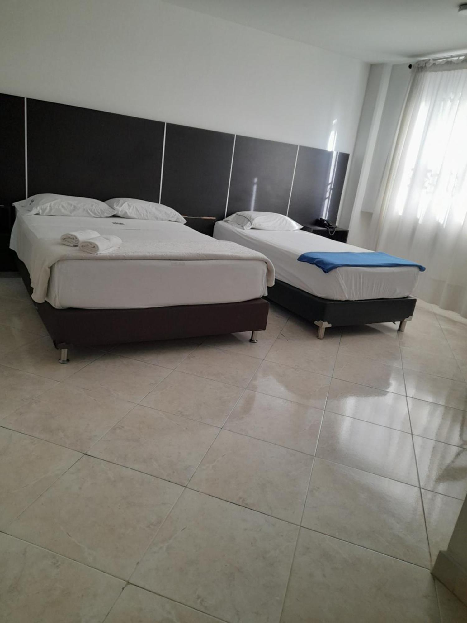 Hotel Saint John Medellin Bagian luar foto