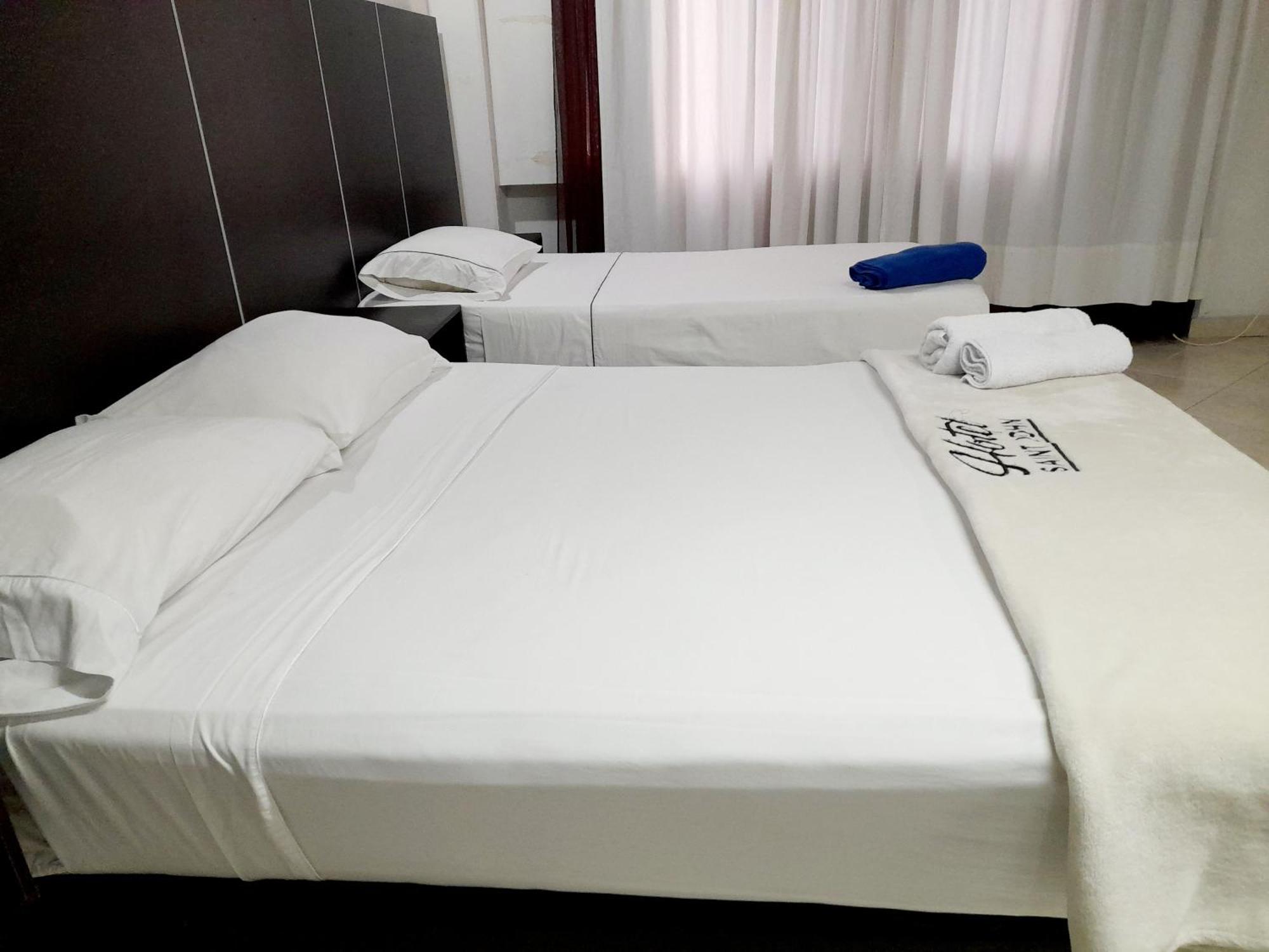 Hotel Saint John Medellin Bagian luar foto