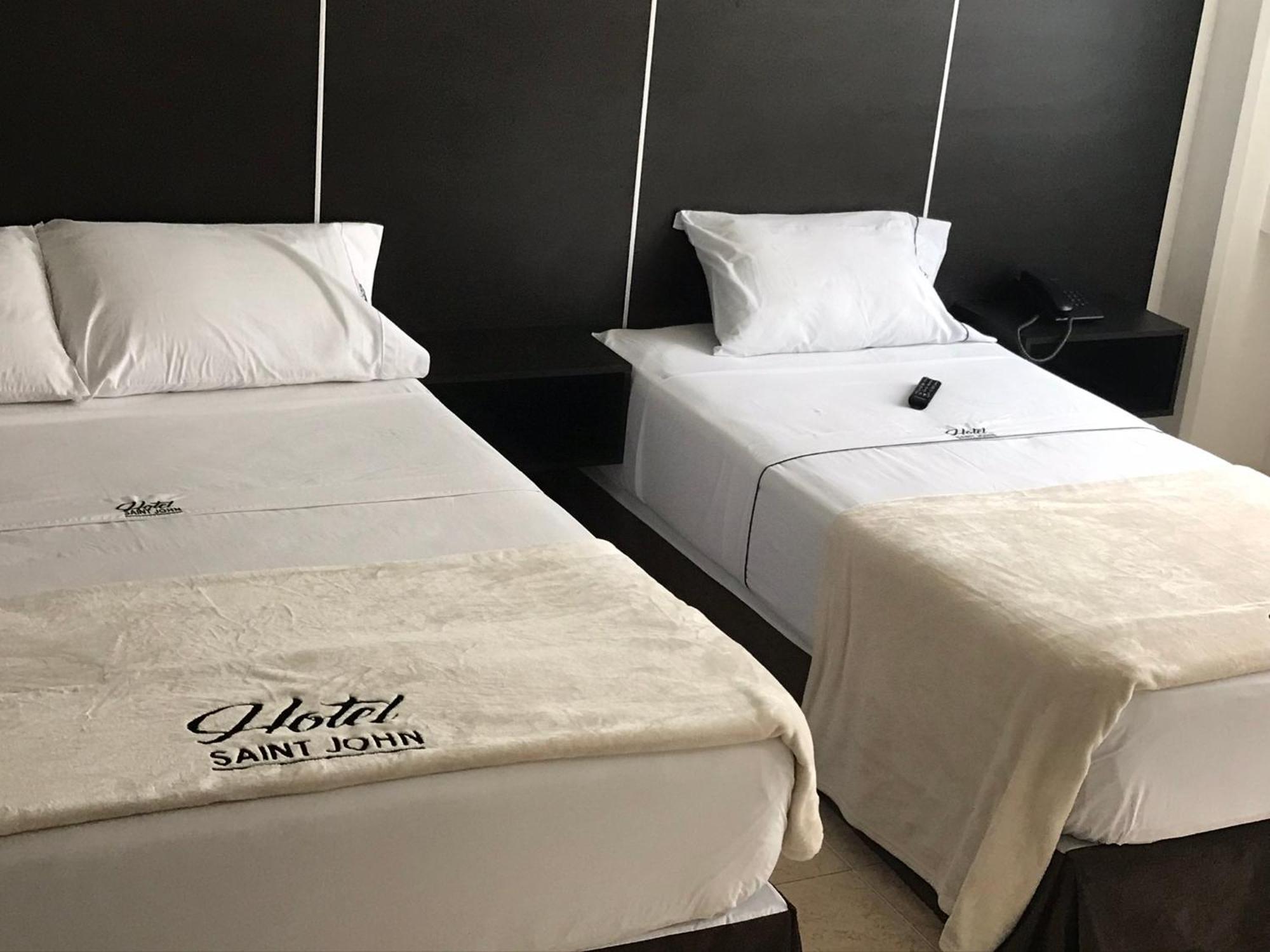 Hotel Saint John Medellin Bagian luar foto