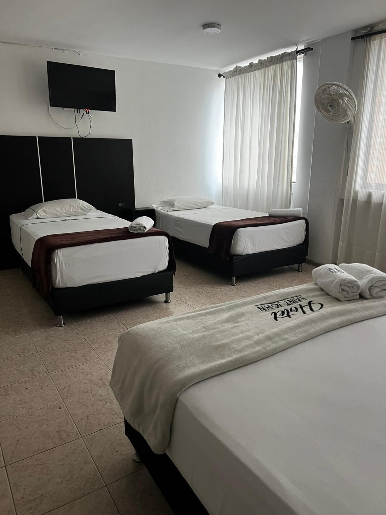 Hotel Saint John Medellin Bagian luar foto