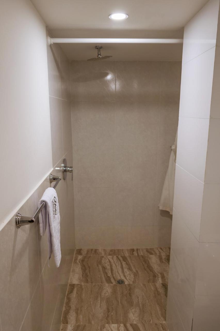 Hotel Saint John Medellin Bagian luar foto