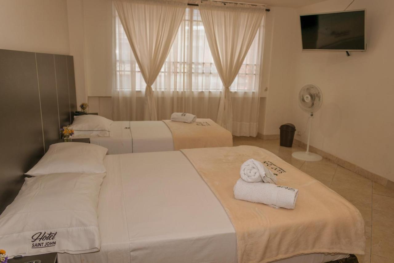 Hotel Saint John Medellin Bagian luar foto