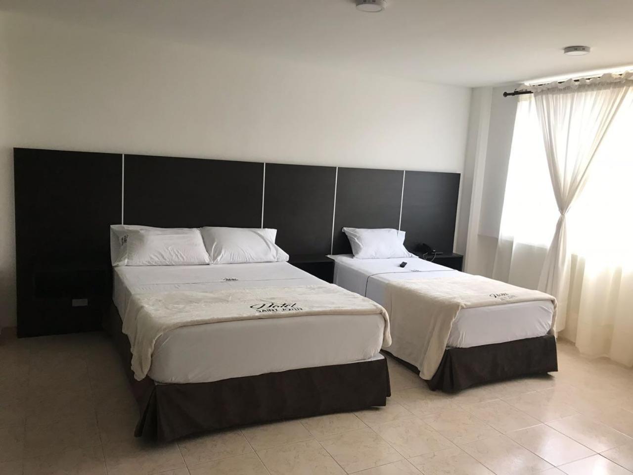 Hotel Saint John Medellin Bagian luar foto
