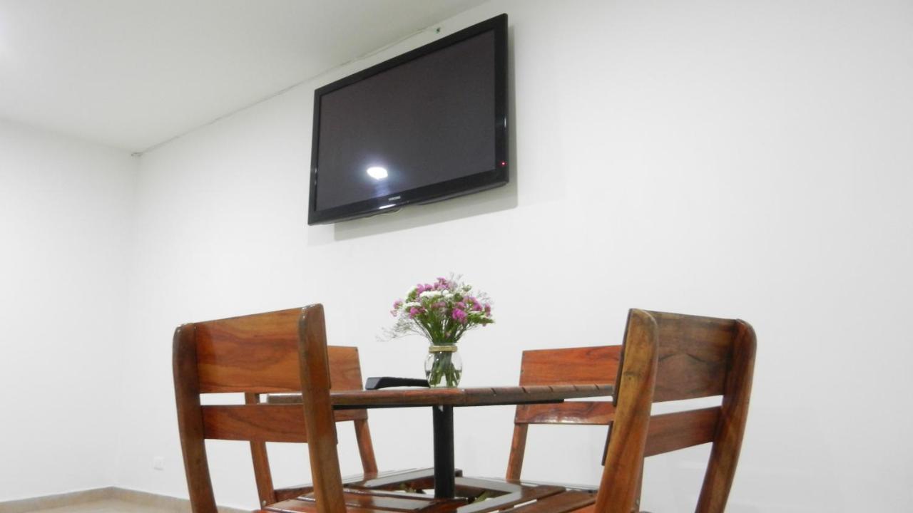 Hotel Saint John Medellin Bagian luar foto