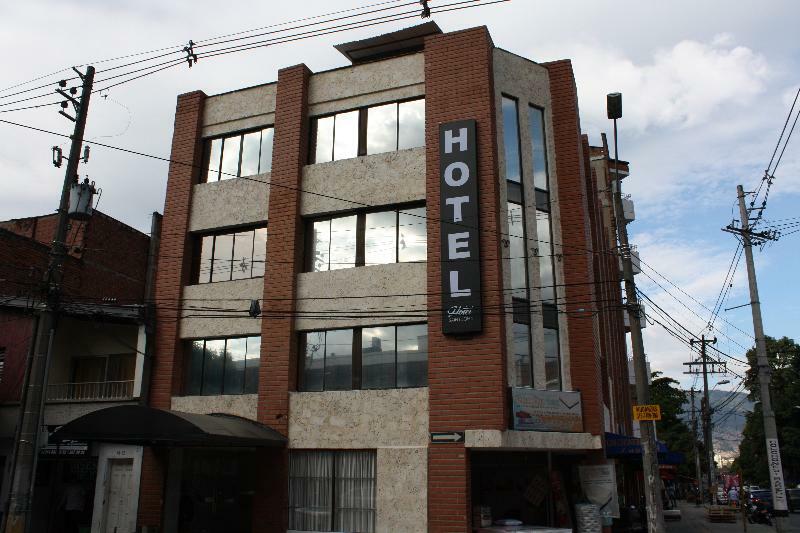 Hotel Saint John Medellin Bagian luar foto
